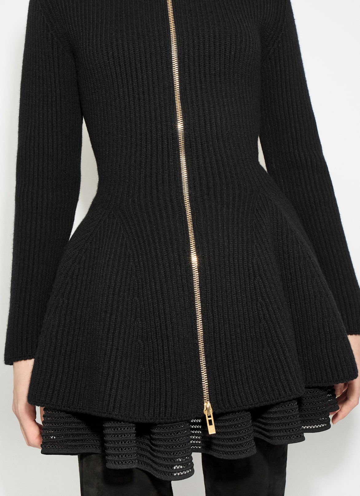 FLARED RIBBED KNIT CARDIGAN  ALAÏA BLACK FLARED RIBBED KNIT CARDIGAN